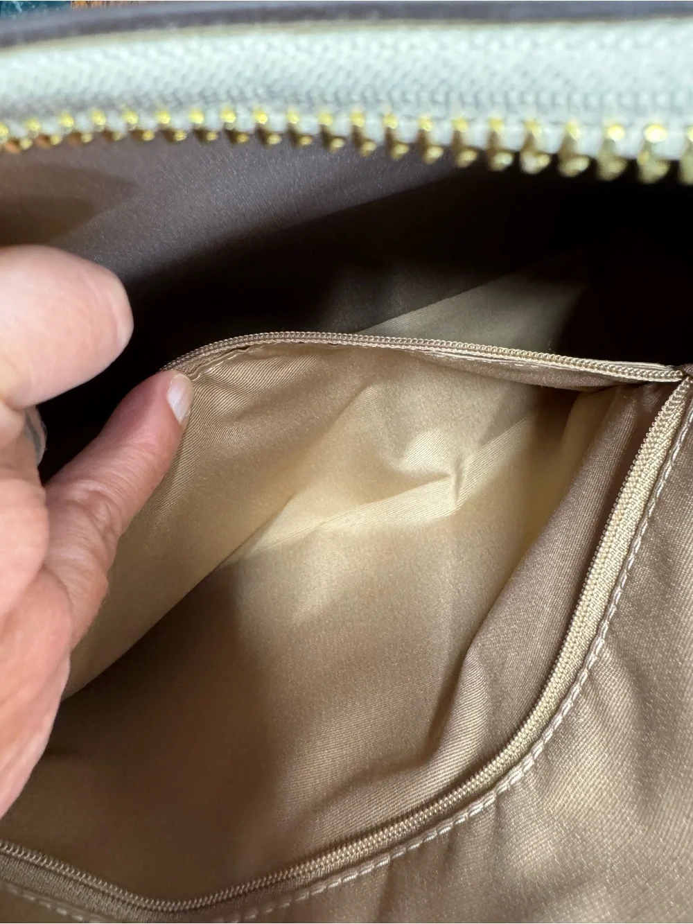 Coach Ella Shoulder Bag Hobo in Oat Smooth Leather EUC
